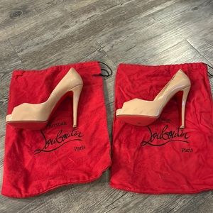 Nude Christian Louboutin peep toe, size 36